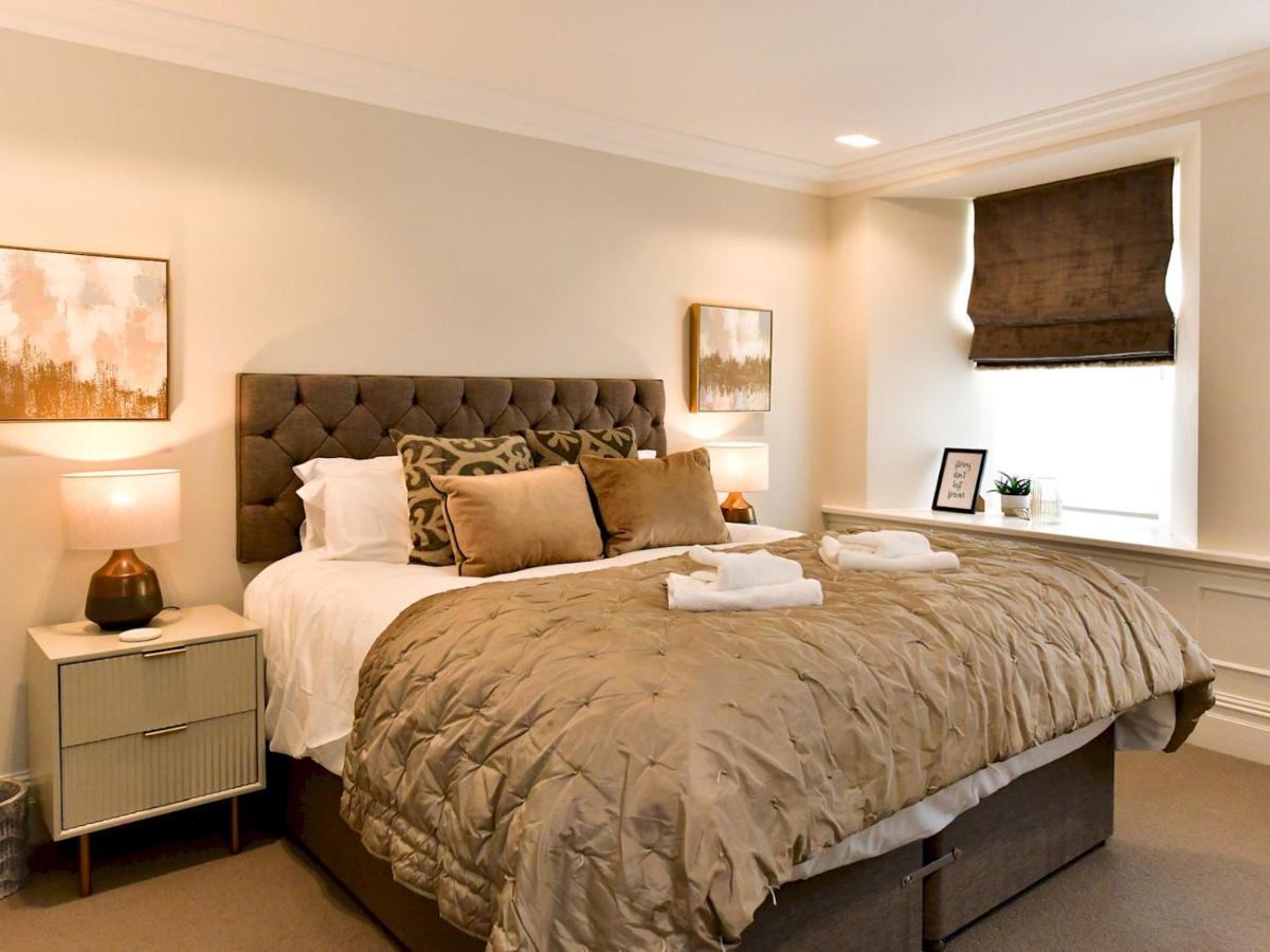 Pass The Keys Beautiful 2 Bed Apartment With Parking In The Bay Cardiff Eksteriør billede