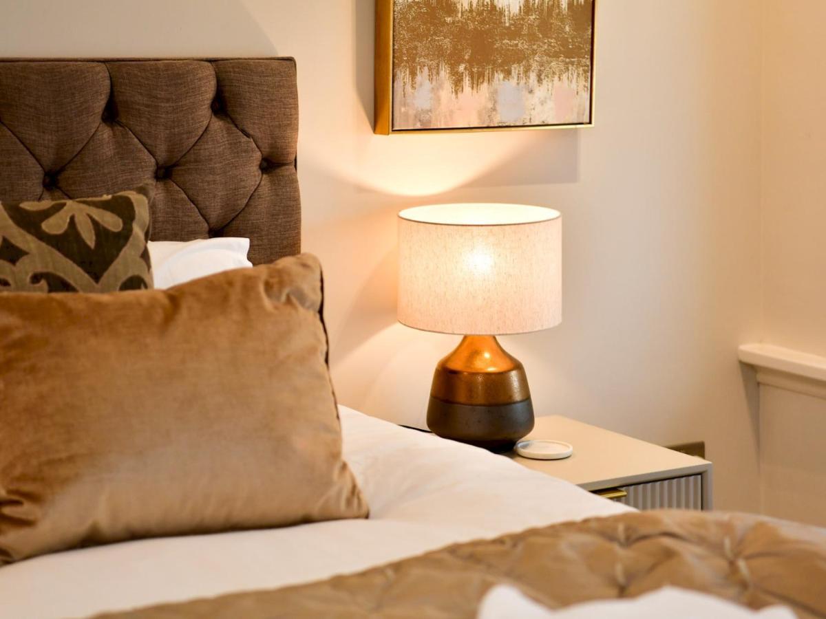 Pass The Keys Beautiful 2 Bed Apartment With Parking In The Bay Cardiff Eksteriør billede